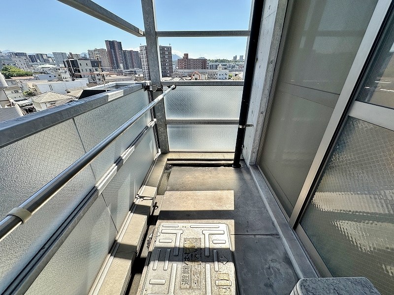 ベーシックビル ベランダ