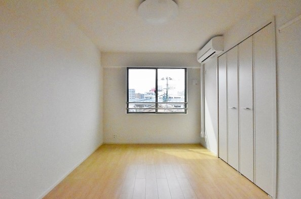 ラインハイム三萩野 ベッドルーム