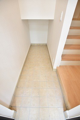 ラインハイム三萩野 玄関