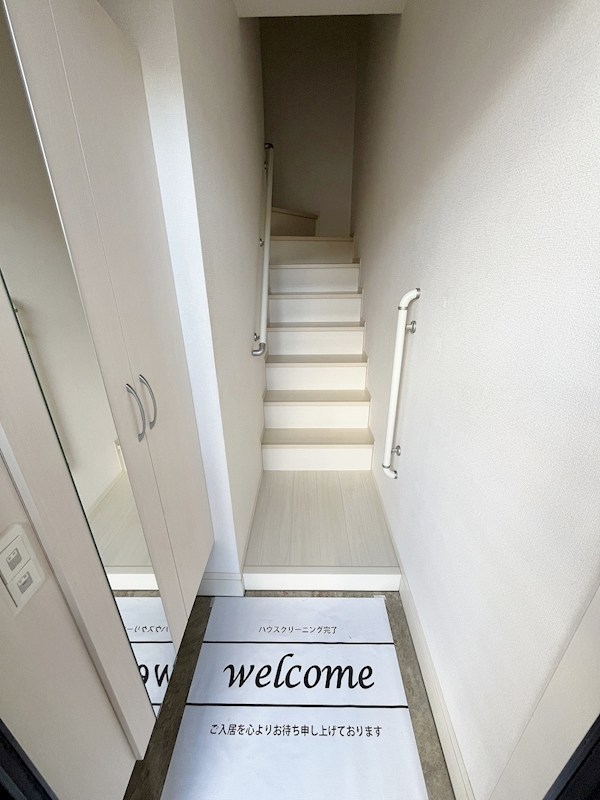 プランドール壱番館 玄関