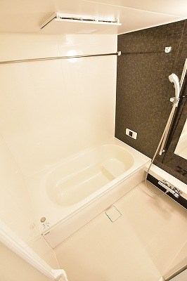 Alltid glad fargerik（ｱﾙﾃｨｸﾞﾗﾌｫｰｹﾞﾘｯｸ） 風呂画像