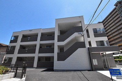 エバーグリーン小倉 101号室 外観