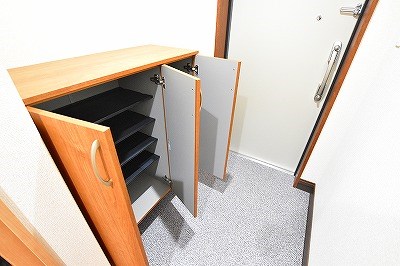 ルーブル黄金 玄関