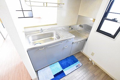 プラティークアヴェニュー　A棟 キッチン