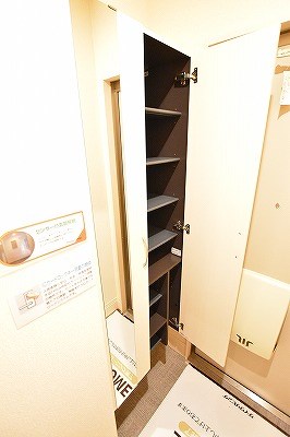 D-room葛原 玄関