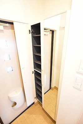 ラインハイム横代   玄関
