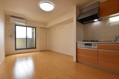 ラインハイム横代   リビング