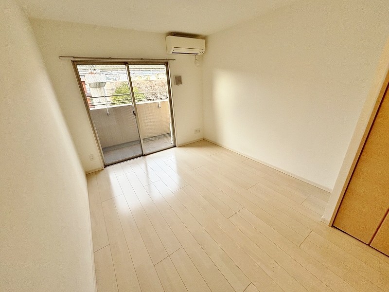 ｍａｌｖａｒｏｓａ(マルヴァローザ) ベッドルーム