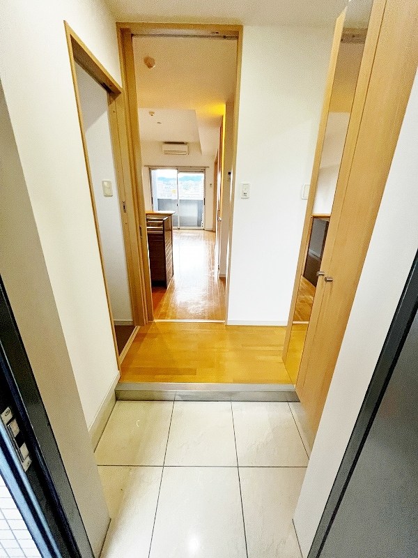 ミーナ原町 玄関