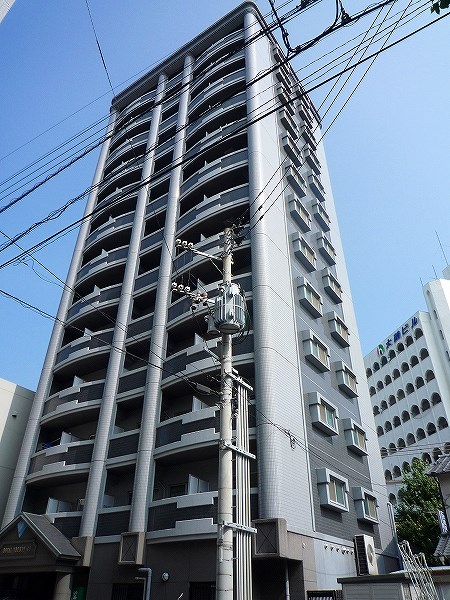 ロイヤルトレンディ  403号室 外観
