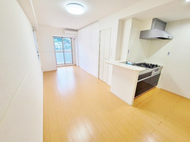 シェーナ下到津  リビング