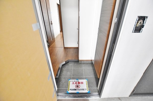 シュライン妙見レジデンス 玄関