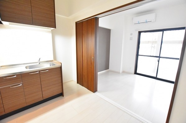 THE SQUARE Platinum Residence（ザ・スクエアプラチナレジデンス） リビング