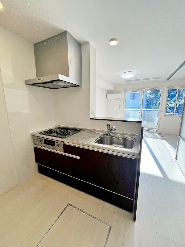 Une beau palais（ｴﾇﾎﾞｰﾊﾟﾚ）  キッチン