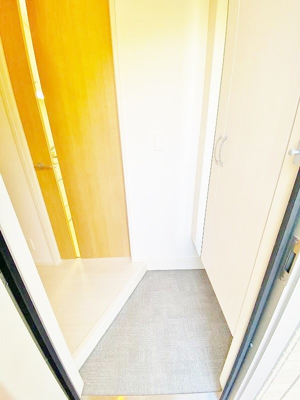 Une beau palais（ｴﾇﾎﾞｰﾊﾟﾚ）  玄関