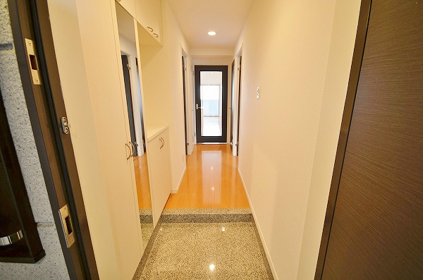 シャトレ大手町Ｓ棟  玄関