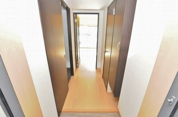 ベルガ南小倉 玄関