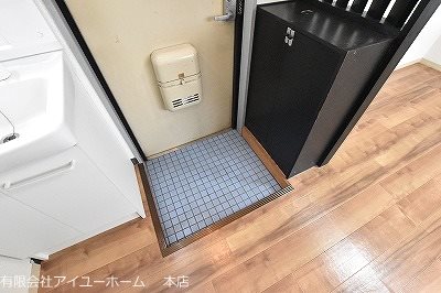 サンシティ城野 玄関