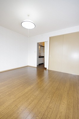 ビーライン足原  リビング