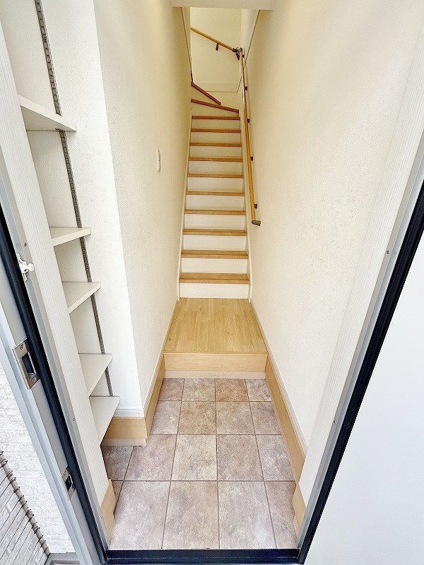 Ｄｅａｒ津田(ディア津田)　Ｂ棟   玄関