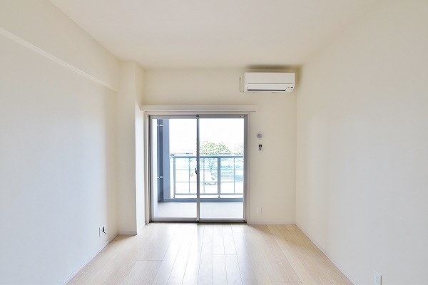 ロイヤルシーサイドテラス リビング