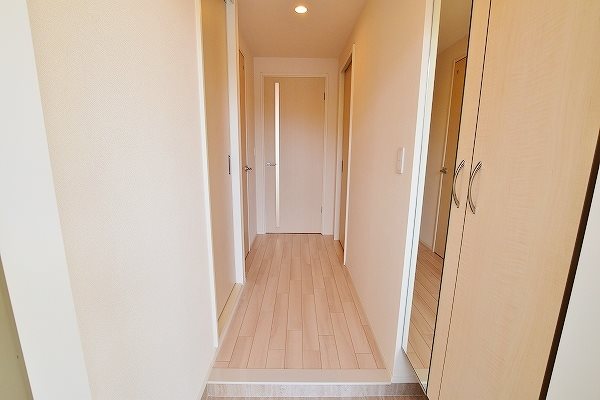 レムリア  玄関