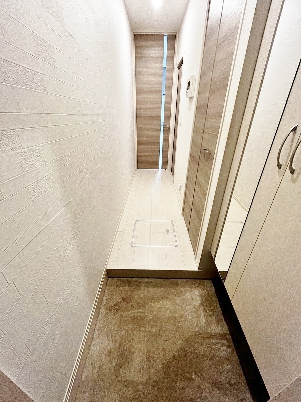 Polonia Matsubara Ａ棟 (ポロニア松原Ａ棟) 玄関