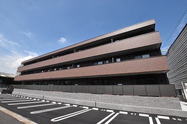 Polonia Matsubara Ａ棟 (ポロニア松原Ａ棟) 208号室 外観