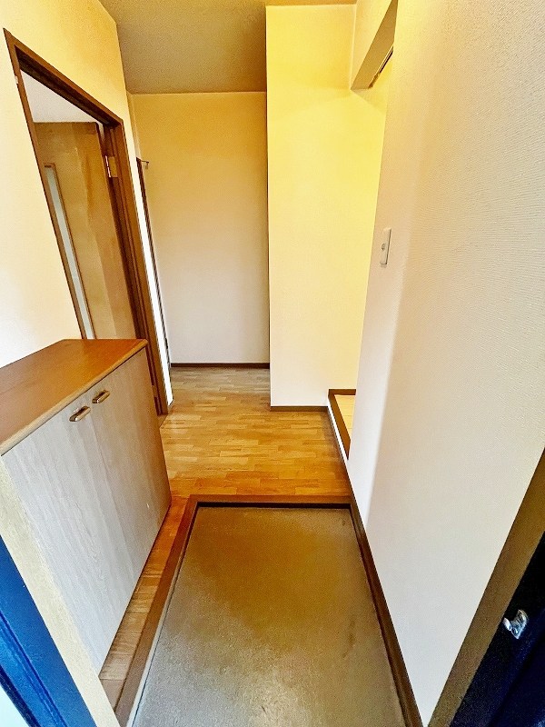 ルミエール赤坂 玄関