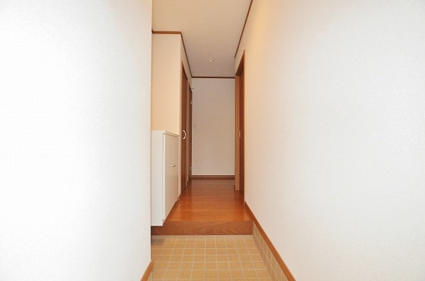 ボヌールＭ Ⅰ 玄関