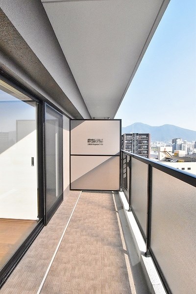 グランシャリオ三萩野  ベランダ