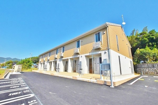 paisible　palais(ペイスブル　パレ) 206号室 外観