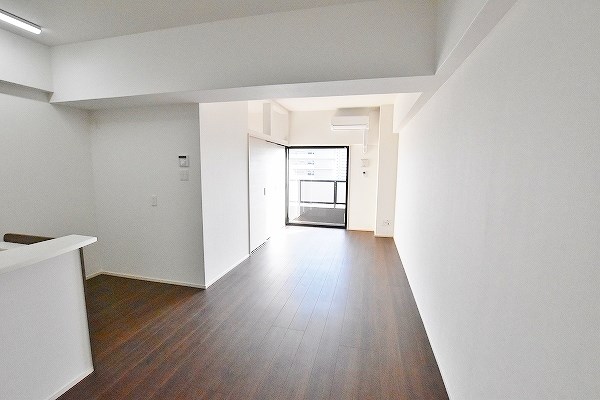 グランシャリオ三萩野 リビング