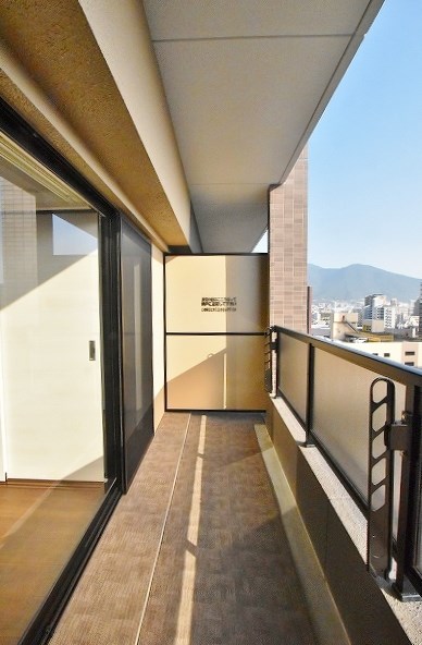 グランシャリオ三萩野 ベランダ