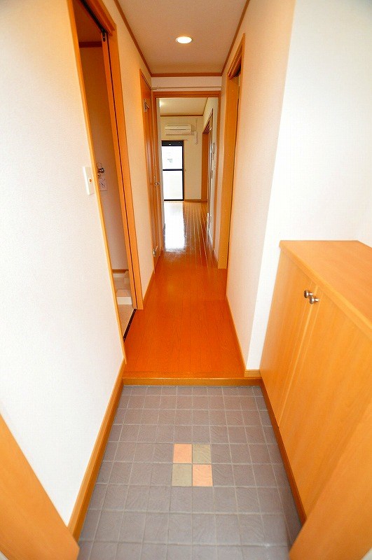 エヴァーグリーンＮ 玄関