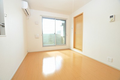 ラインハイム足立山Ｃ リビング