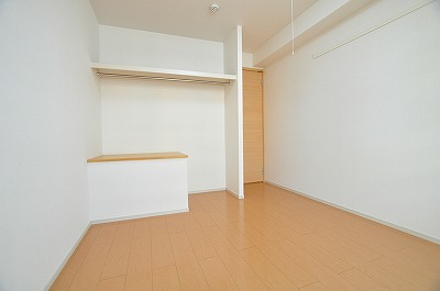 ラインハイム足立山Ｃ ベッドルーム