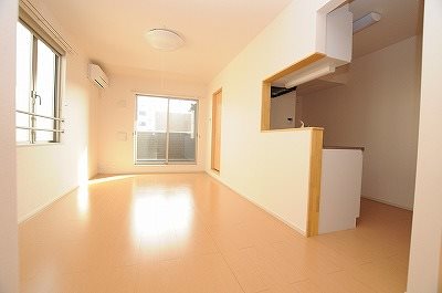 Ｍ&amp;rsquo;ｓ　ＳＱＵＡＲＥ　Ａ棟（エムズスクエア　Ａ棟） リビング