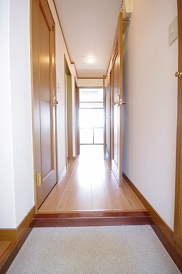 プリムローズ霧ヶ丘 玄関