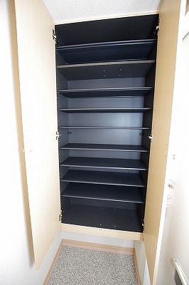 クレフォート星和台 玄関