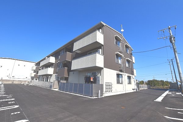 Ｌｅａｆｕｌｌ 301号室 外観