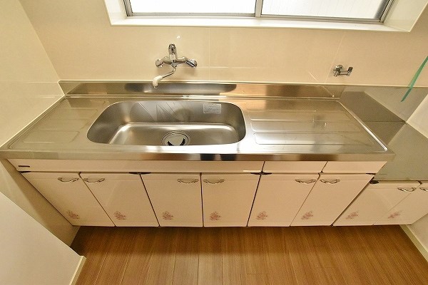 中津口小住ビル キッチン