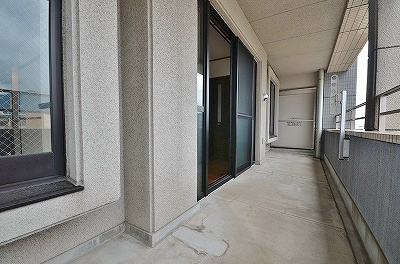 ニューサンリバー１２番館 ベランダ