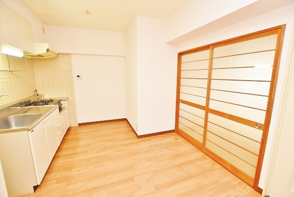 片野レジデンシャルビル リビング