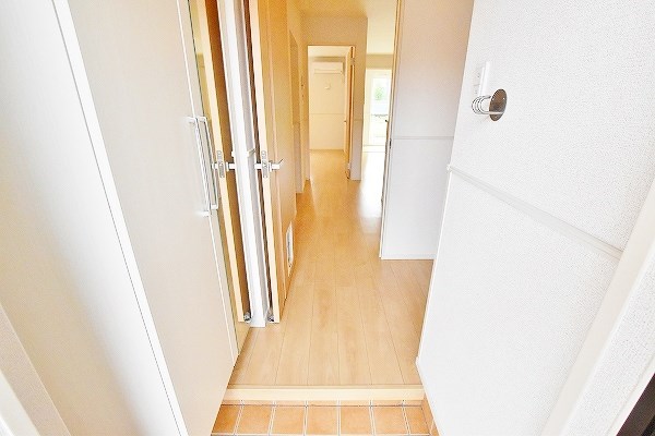 アヴニールⅠ  玄関