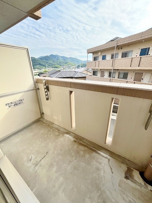 サンビル守恒   ベランダ