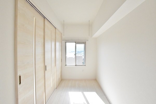 ビッグファミリー葛原Ⅱ ベッドルーム