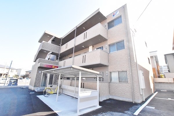 ユーミー雅び  102号室 外観