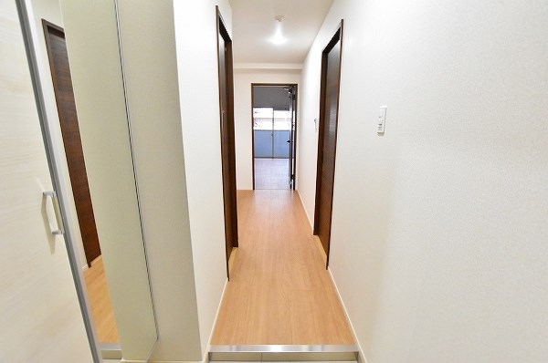 ZEGUNA（ゼグナ） 玄関