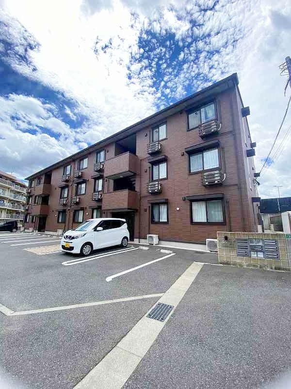 Appearance　jono(アピアランス城野) 102号室 外観